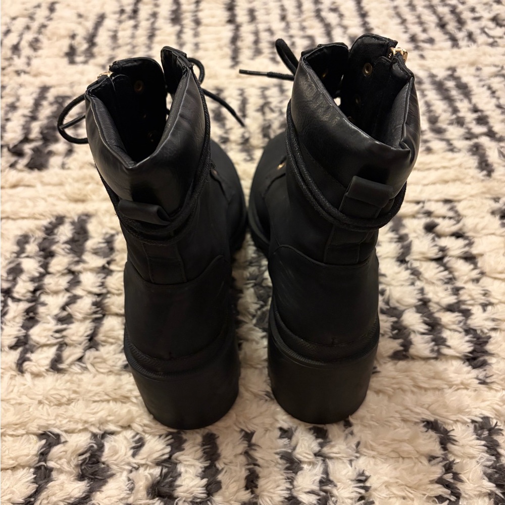 Shoedazzle Sebbe Lug-Sole Bootie - Picture 10 of 12